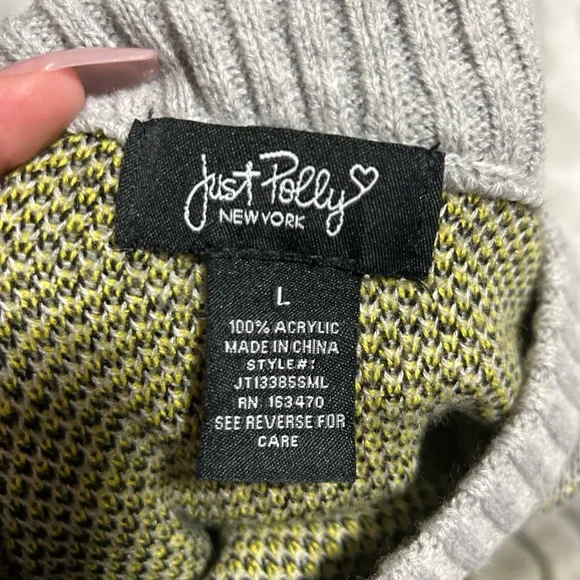 NWOT Just Polly Ny -Grey acrylic sweater with yellow smiley faces - size L - Picture 6 of 7